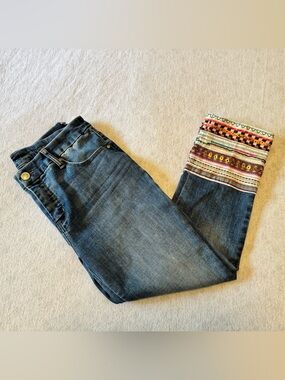 Chicos Size 4 So Slimming Girlfriend Crop Pants Slim Leg Beaded Embroidered Cuff